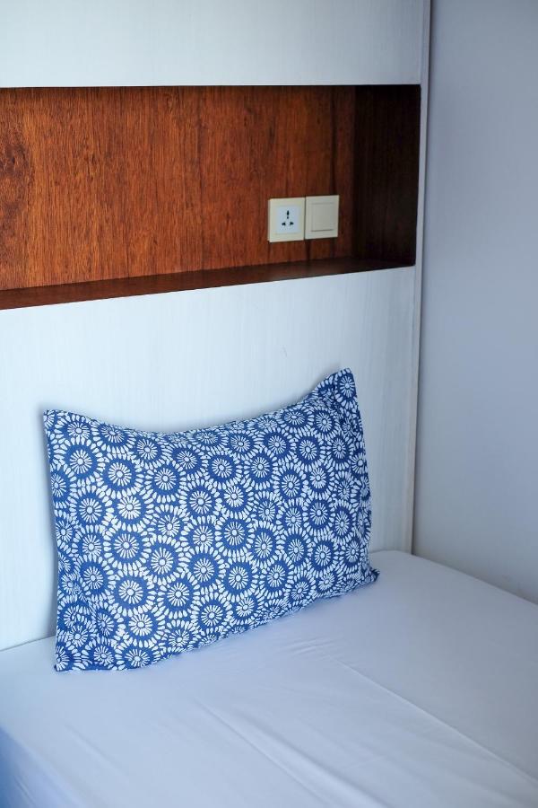 Dip & Doze Living Hostel Canggu  Luaran gambar