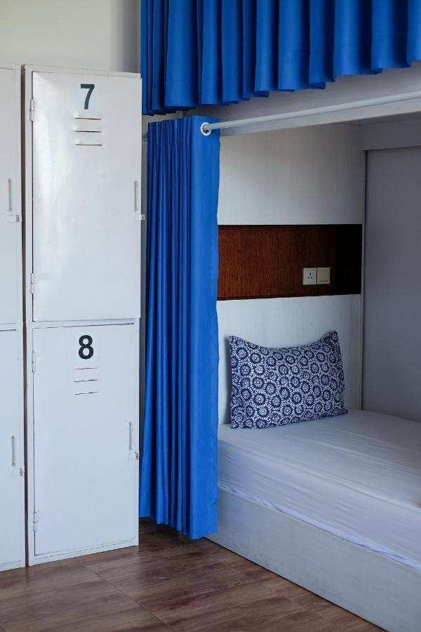 Dip & Doze Living Hostel Canggu  Luaran gambar