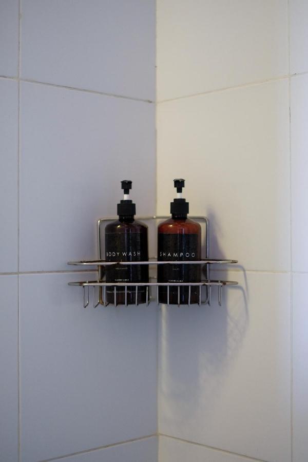 Dip & Doze Living Hostel Canggu  Luaran gambar