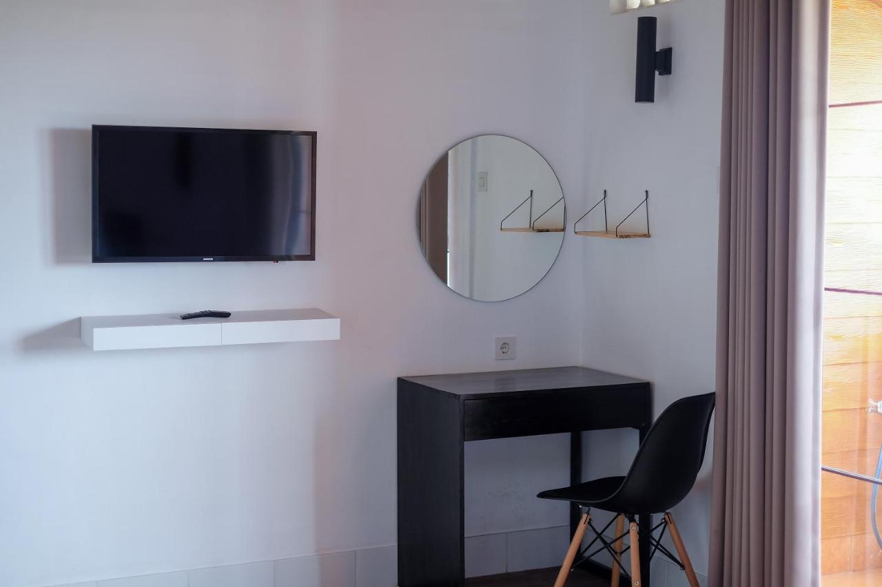 Dip & Doze Living Hostel Canggu  Luaran gambar