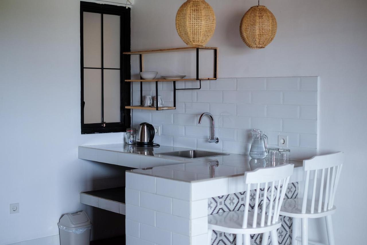 Dip & Doze Living Hostel Canggu  Luaran gambar